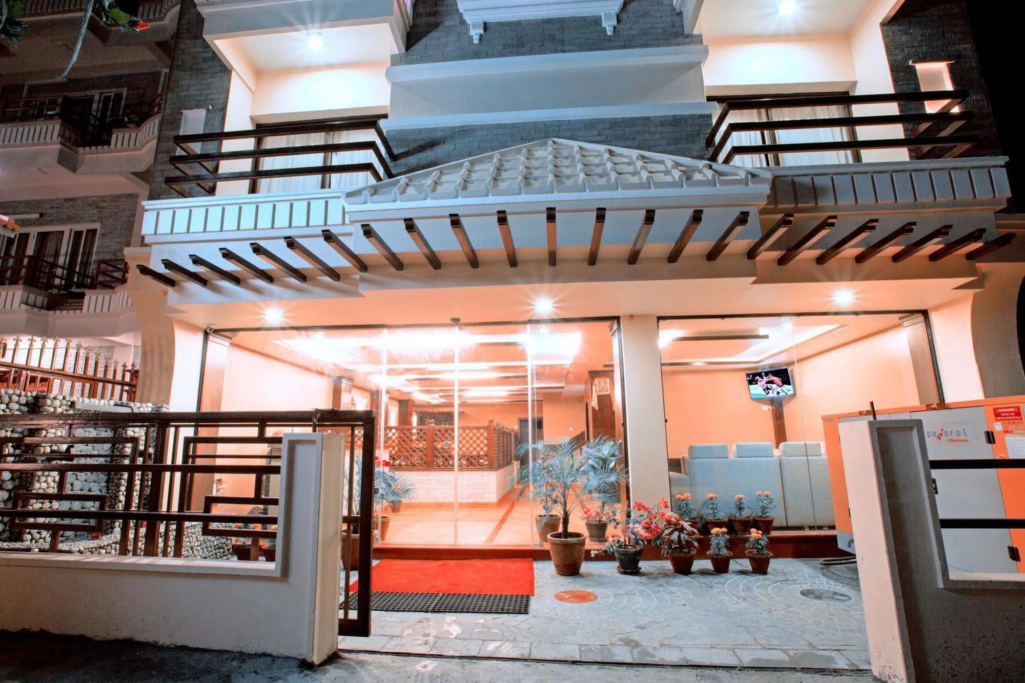 Hotel City Park Pokhara Ngoại thất bức ảnh