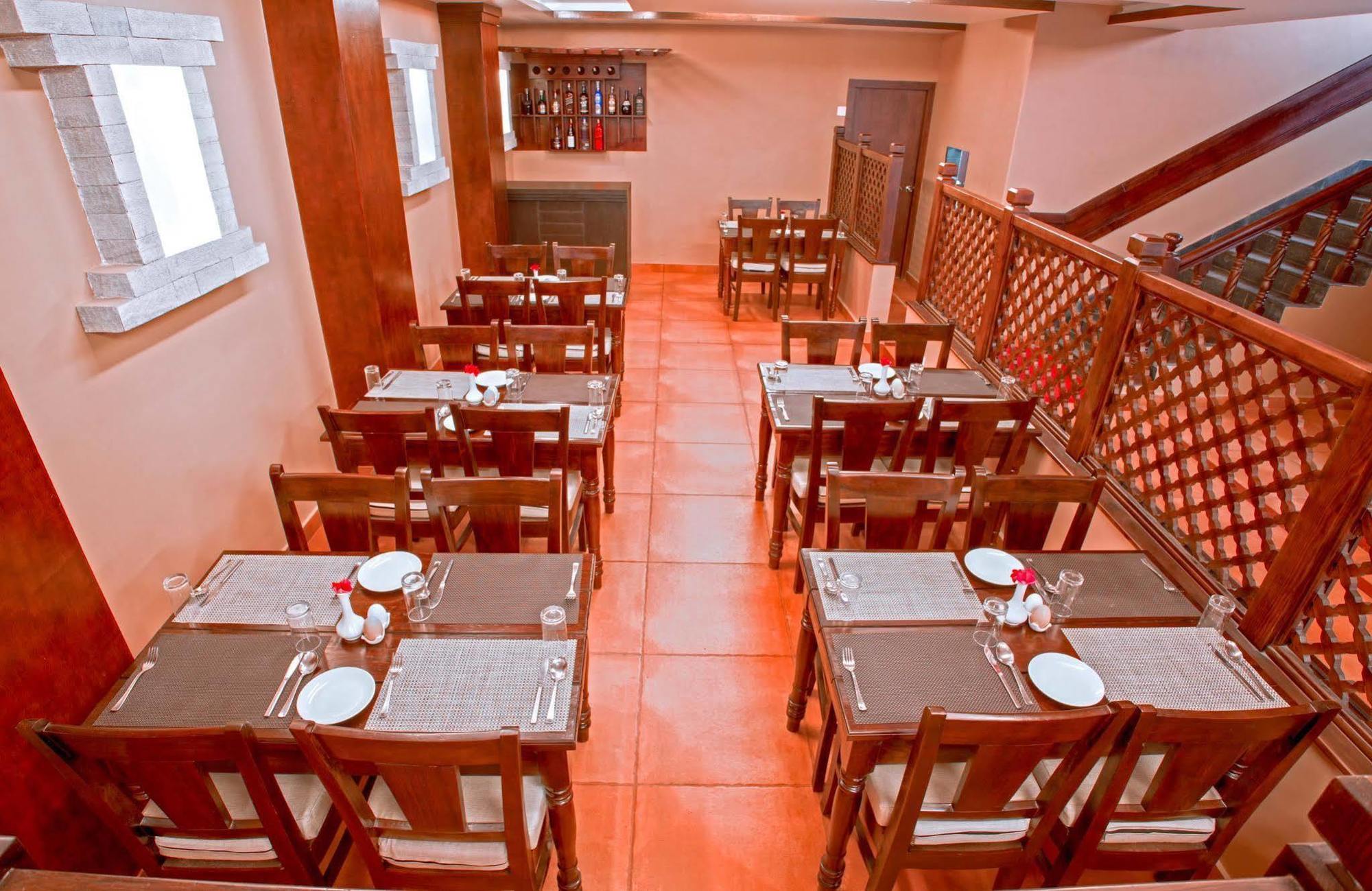 Hotel City Park Pokhara Ngoại thất bức ảnh